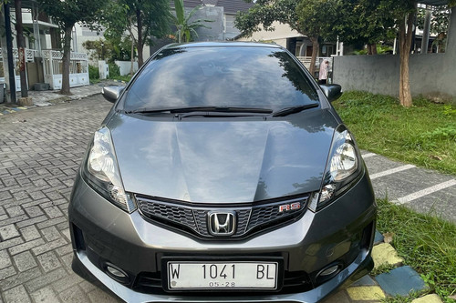 2013 Honda Jazz  1.5L RS AT bekas