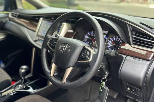 2022 Toyota Innova DIESEL V 2.4 AT tua