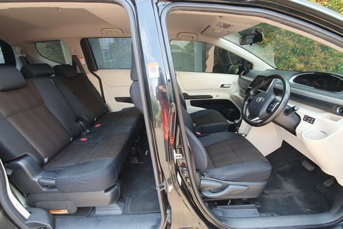 2017 Toyota Sienta Q CVT bekas