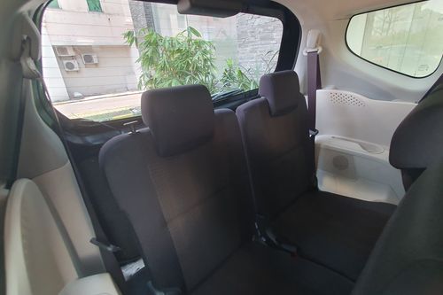 2017 Toyota Sienta Q CVT bekas
