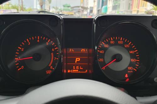 2023 Suzuki Jimny Two Tone AT bekas