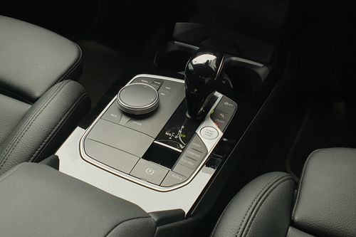 2022 BMW 2 Series Gran Coupe 218i bekas