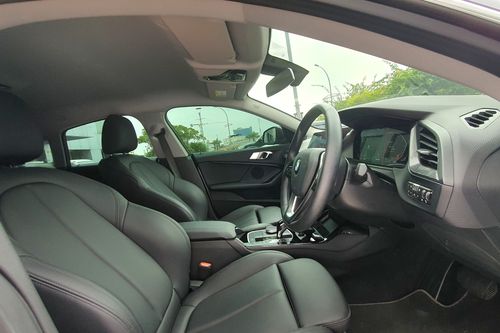 2022 BMW 2 Series Gran Coupe 218i bekas