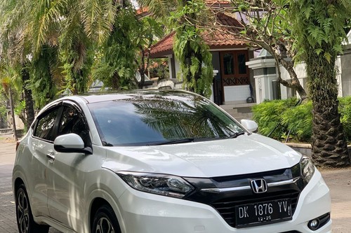 Old 2015 Honda HRV 1.8 RS CVT