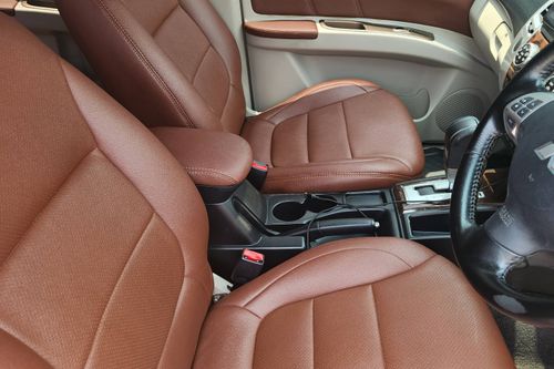 Dijual 2013 Mitsubishi Pajero Sport Exceed AT 4x2 bekas