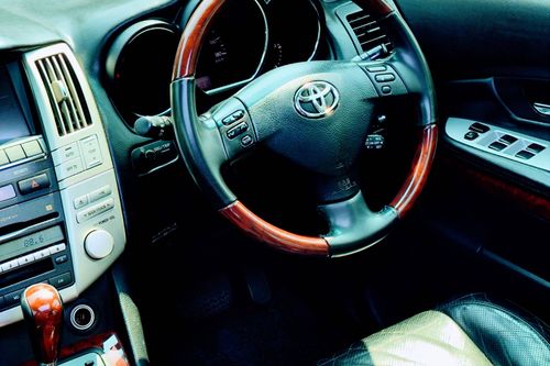 Used 2005 Toyota Harrier 3.0 300G AT PREMIUM