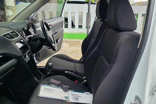 2014 Suzuki Swift GX MT bekas