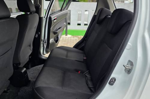 2014 Suzuki Swift GX MT bekas