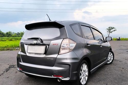 Dijual 2010 Honda Jazz 1.5 GE8 AT bekas
