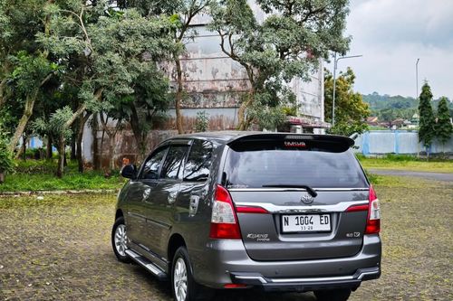 2013 Toyota Kijang Innova 2.0 V MT tua