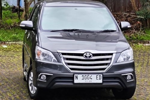 Dijual 2013 Toyota Kijang Innova 2.0 V MT bekas