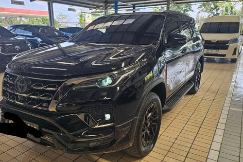 Dijual 2022 Toyota Fortuner 4x2 2.8 GR Sport AT DSL bekas