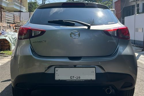 Dijual 2017 Mazda 2 R SKYACTIV AT bekas