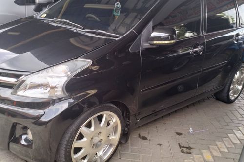 2013 Daihatsu Xenia 1.5 R CVT ASA bekas