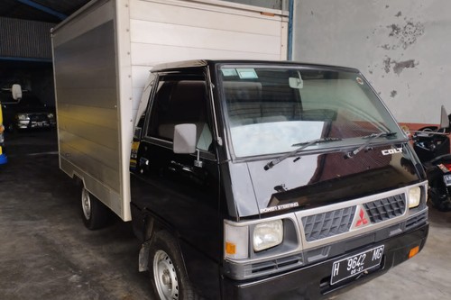 2017 Mitsubishi L300  L 300 SOLAR PU bekas