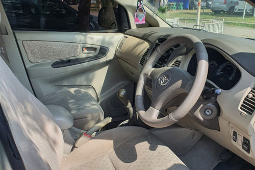 Dijual 2010 Toyota Kijang Innova 2.5 G MT DIESEL bekas