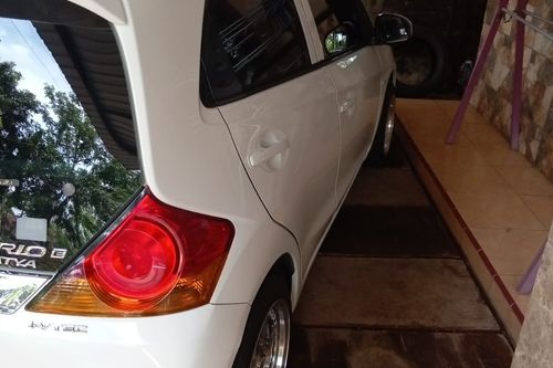 Dijual 2017 Honda Brio Satya E CVT bekas