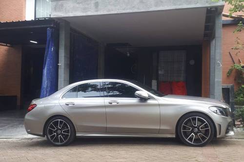 2020 Mercedes Benz C-Class Sedan C 300 AMG Line bekas