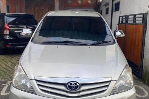 2011 Toyota Kijang Innova 2.0 G MT bekas