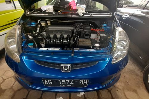 Second hand 2005 Honda Jazz 1.5L VTEC MT 