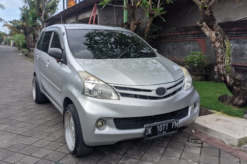 Used 2013 Daihatsu Xenia  1.3 X MT