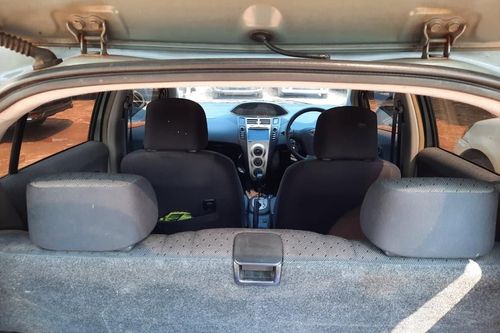 2010 Toyota Yaris J 1.5L AT bekas