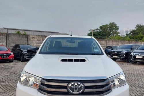 2017 Toyota Hilux 2.8L GR-Sport Double Cabin 4X4 AT Bekas