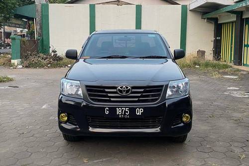 Used 2014 Toyota Hilux 2.4L DSL Single Cab 4x2 MT