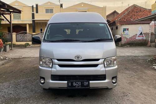 Used 2015 Toyota Hiace Commuter Manual