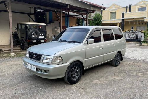 2001 Toyota Kijang Innova 2.0L LGX tua