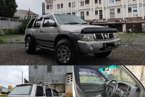 2004 Nissan Terrano  Spirit bekas