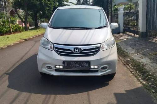 2013 Honda Freed  PSD bekas