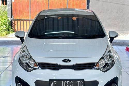 2014 Kia Rio  SE 1.4L AT bekas