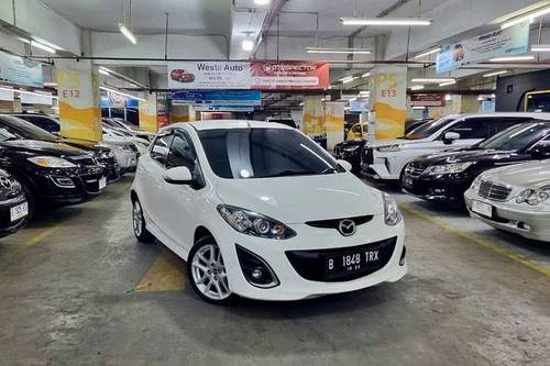 2014 Mazda 2  R AT bekas