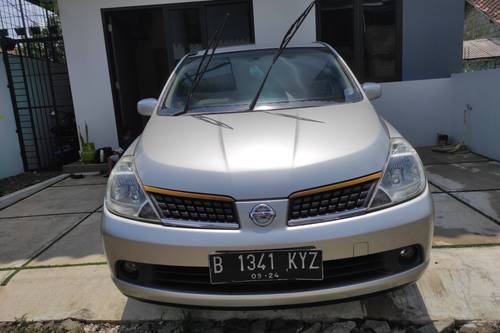 2006 Nissan Latio Sedan 1.8 AT HATCHBACK bekas