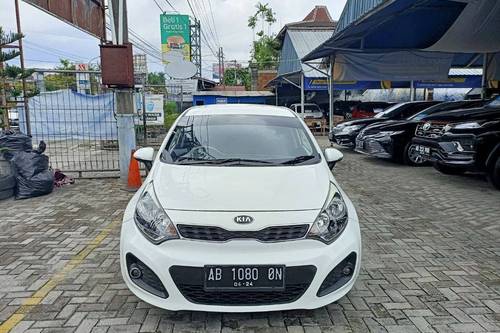 2013 Kia Rio  OPT AT bekas