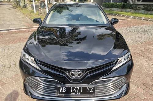 Used 2019 Toyota Camry Hybrid 2.5L AT