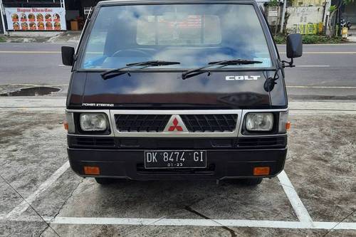 Used 2012 Mitsubishi L300 Pickup Standard