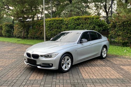 2nd Hand 2013 BMW 3 Series Sedan 320i Sport