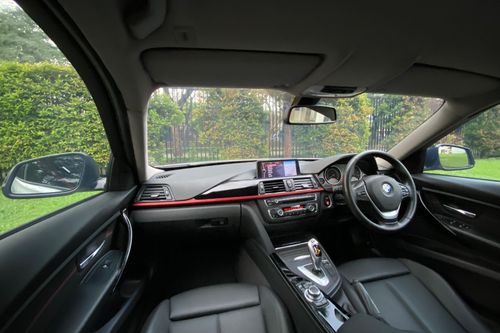 Old 2013 BMW 3 Series Sedan 320i Sport