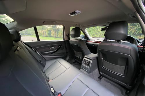 Second hand 2013 BMW 3 Series Sedan 320i Sport 