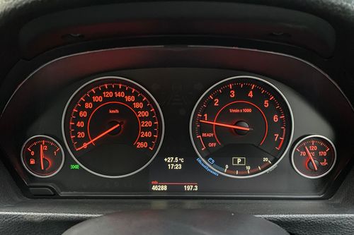 Used 2013 BMW 3 Series Sedan 320i Sport