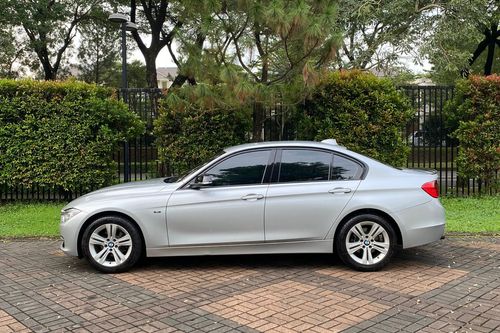 Used 2013 BMW 3 Series Sedan 320i Sport