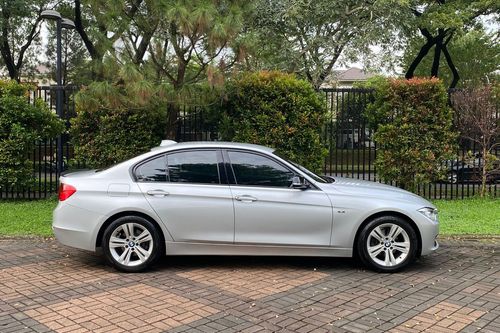 Used 2013 BMW 3 Series Sedan 320i Sport