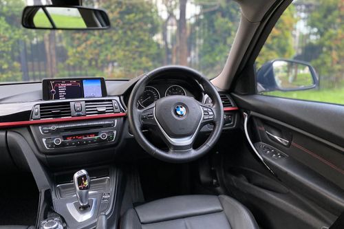 Used 2013 BMW 3 Series Sedan 320i Sport