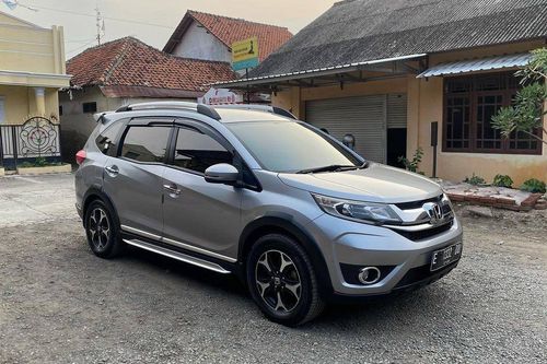 Beli mobil bekas