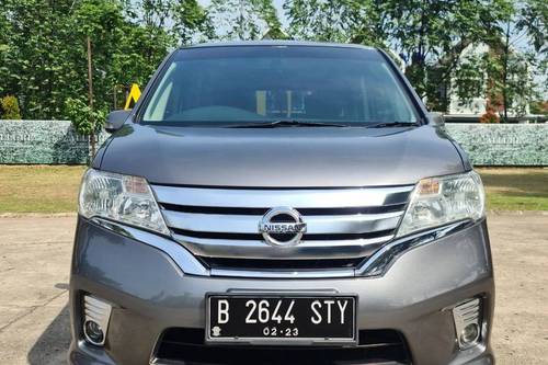 2013 Nissan Serena Highway Star bekas