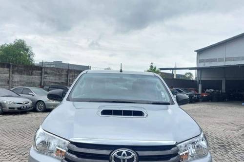 Used 2017 Toyota Hilux Double Cabin E 2.5L MT