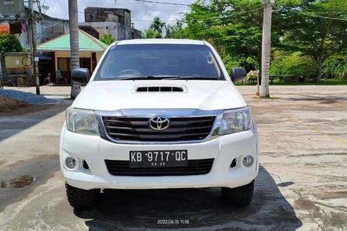 Used 2012 Toyota Hilux Double Cabin G 2.5L MT