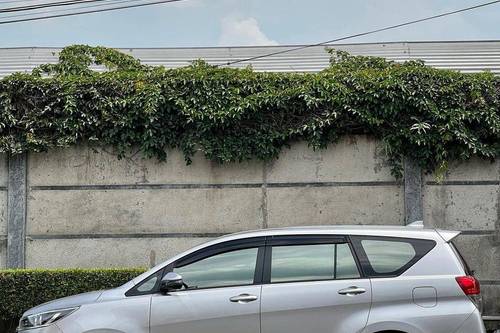 2019 Toyota Kijang Innova REBORN 2.4 V AT DIESEL LUX tua
